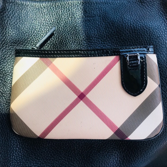 Burberry Handbags - 💯Burberry Check Nova Pouch